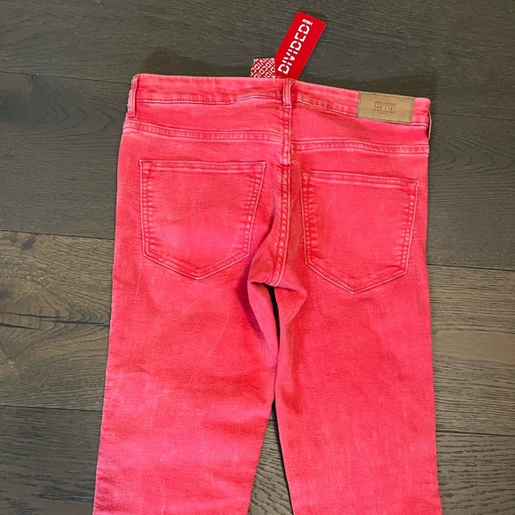 H & M Ruby stretchy ladies jeans sz 6 NWT - Picture 2 of 5
